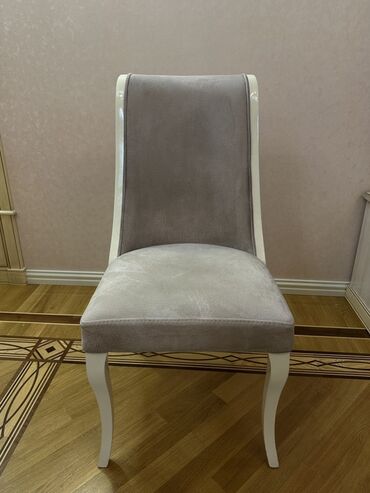 Stullar: Ela veziyyetde qonaq otagi ucun10 eded stul üzerindeki çexolu ile — 11