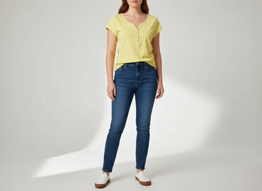 polska 1982 koszulka: Beloved, Women`s T-shirt, size 2XL