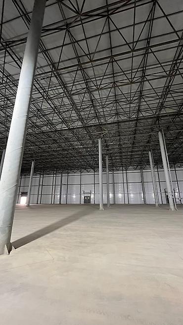 10000 м², С грузовым лифтом, пандусом