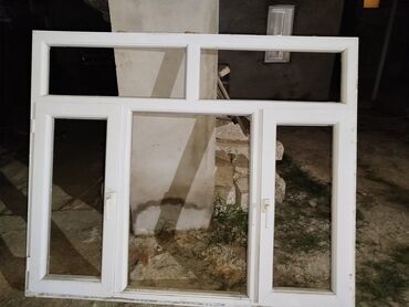 plastik qapı pəncərə ustası: Б/у Трехстворчатое Однокамерное Пластиковое окно, ширина - 175 см, длина - 150 см
