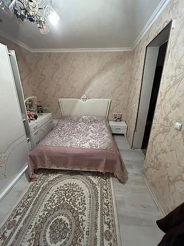reception masa: Cermetde ev satilir orta temirli 5 otaq heyetde hamam tualet evde — 2