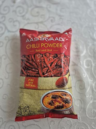 Qida məhsulları: Hindistandan Gətirilme Ədviyyatlar!Paprika- AASHIRVAAD Chilli Powder – — 1