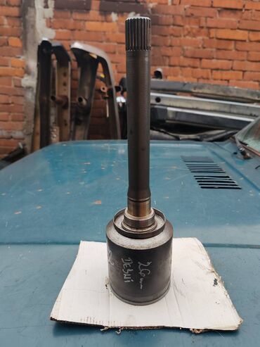 Auto delovi: Zglob homokineticki do diferencijala desni fi 26mm br.2. Polovno — 3