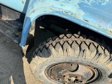 Yük maşınları: Yük maşını – GAZ (kabinə və ön hissə klassik GAZ-53/52 tipli), arxa — 3