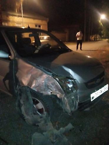 nissan qashqai 2: Chevrolet Aveo, gümüşü rəng, 5 qapı, ön çəkişli hetçbek. Benzin — 3
