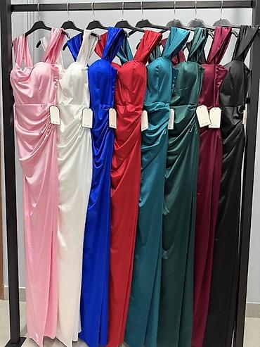 tiffany haljine slike: Elegantna večernja haljina – model sa otkrivenim ramenima S M L — 7