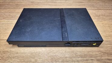 PS2 & PS1 (Sony PlayStation 2 & 1): Продаю playstation 2 только приставка без шнуров Приставка рабочая