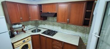 раковина под стиральную машину: Mətbəx mebeli satılır 250₼⁵⁰. Yaxşı vəziyyətdədir. Ölçü 3m. Üzərində