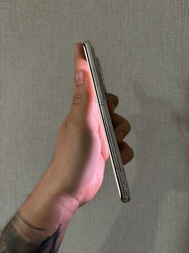 nintendo switch oled: OnePlus 12, Б/у, 512 ГБ, цвет - Белый, 2 SIM — 6
