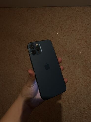 Apple iPhone: IPhone 12 Pro, Б/у, 256 ГБ, Pacific Blue, Чехол — 1