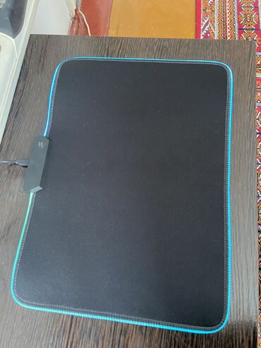 стол для кампютера: Удобный не скользящий коврик на стол для мышкис подсветкой RGB