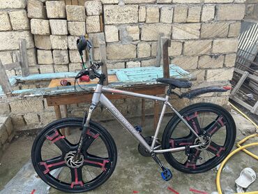 salcano velosiped qiymetleri: İşlənmiş Şəhər velosipedi Start, 28", sürətlərin sayı: 7, Ünvandan götürmə, Ödənişli çatdırılma