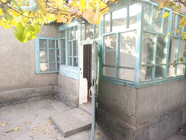 ош базар пол дом: Үйдүн жарымы, 45 кв. м, 3 бөлмө, Менчик ээси, Эски ремонт