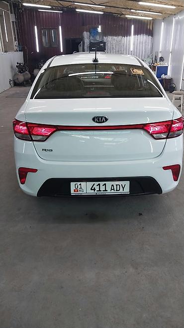 smart forfour: Kia Rio: 2017 г., 1.6 л, Автомат, Бензин, Седан — 2