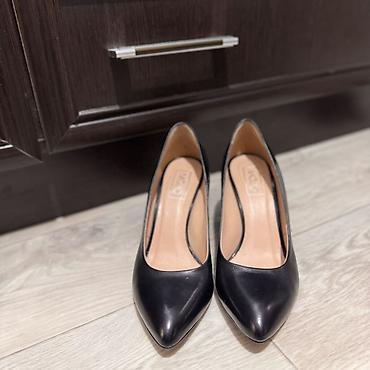 Ботинки и ботильоны: Распродажа женской обуви, черный цвет. 1) Ботильоны на устойчивом — 9