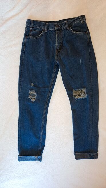 metalik pantalone: Original Levis 505 farke, stanje teksasa kao novo, jedino su se resice