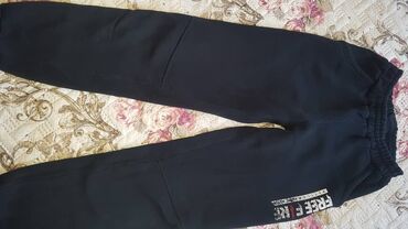костюм зимний: Продам штаны спортивные очень тёплые на 10-12 лет б/у тёмно
