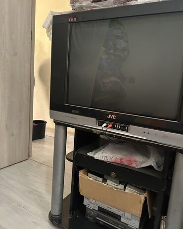 Б/у Телевизор JVC 98" Самовывоз