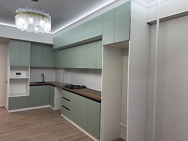 дом в аренду: Современная квартира с новым ремонтом 53 кВ метров 3этаж - — 3