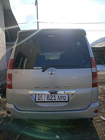 Toyota: Toyota Noah: 2003 г., 2 л, Автомат, Бензин, Минивэн — 3