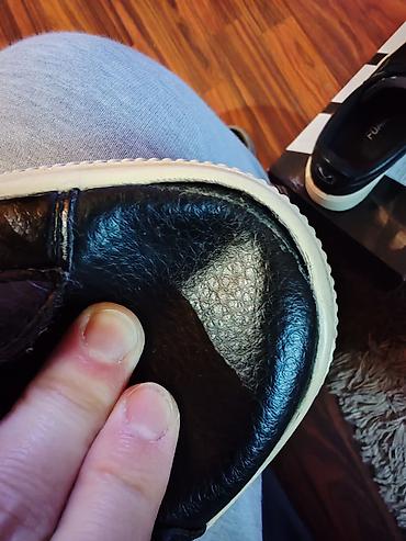 Patike: Puma ženske patike – niskog profila Jedna se patika odlepila na 2mesta — 9