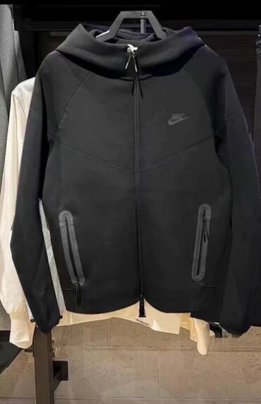 Спортивные костюмы: Мужской спортивный костюм, M (EU 38), Nike, Новый, цвет - Черный, Платная доставка