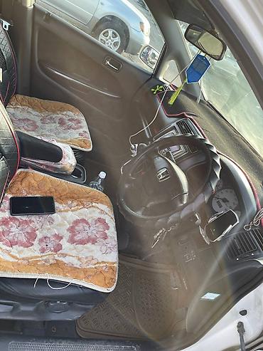 Honda: Honda Stream: 2002 г., 2 л, Типтроник, Бензин, Минивэн — 8