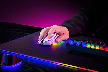 g pro wireless: Игровая мышь Razer Basilisk V3 Pro White Edition Основные — 6