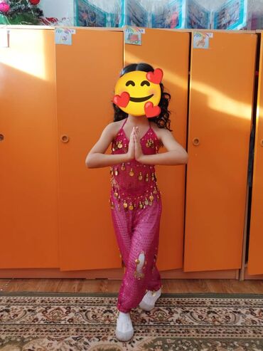 карнавальный костюм детский гномик: Восточный костюм для девочки 6-7лет, очень красивый с монетами. Одето