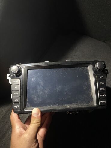 Другая автоэлектроника: Avtomobil üçün multimedia/naviqasiya başlığı (head unit)