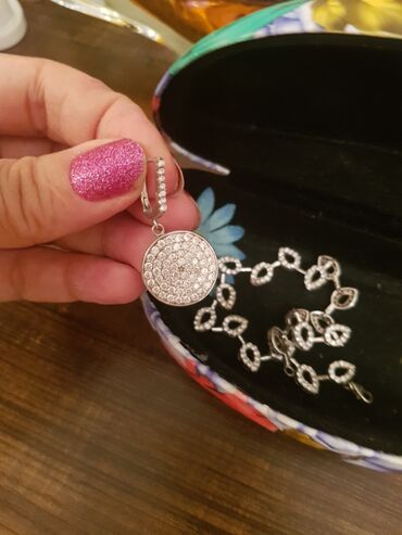 prada eynekleri qiymeti: Sırğa, Pulsuz çatdırılma