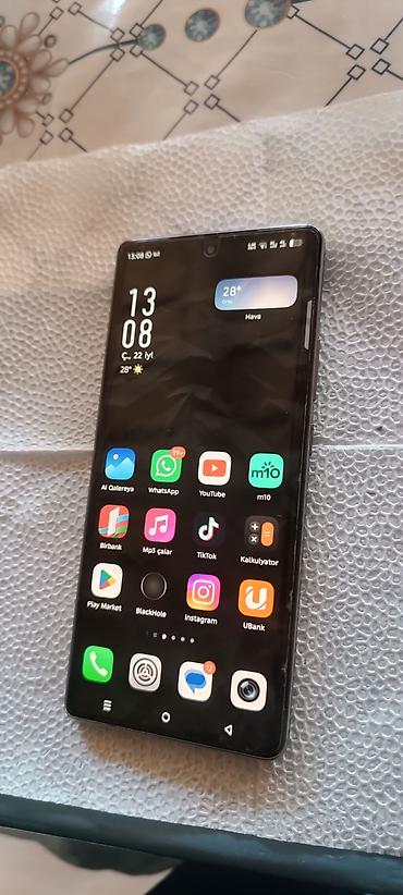 видеорегистратор с 3 камерами: Smartfon – 3 arxa kamera modullu, ön kamerası ekranın yuxarı — 1