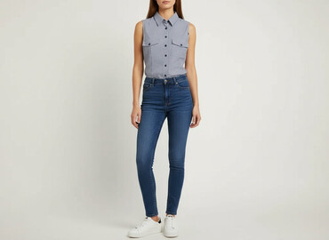 t shirty 3d print: Women`s shirt, size S