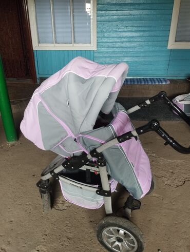 детские коляски с большими колесами: Коляска, цвет - Фиолетовый, Б/у