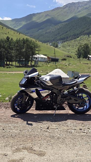 yamaha yzf: Yamaha YZF‑R1 
год 2017
13000 км 
нет обмена — 3