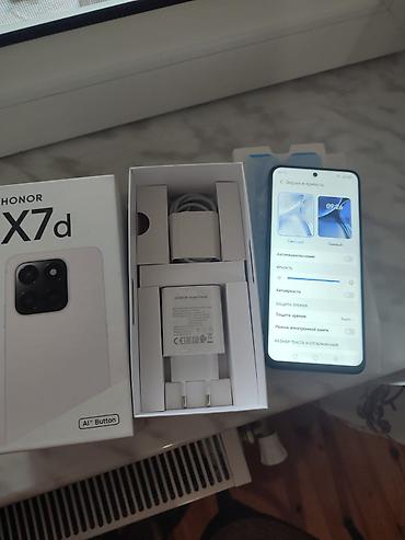 6500 slide: Honor X7d, 128 GB, rəng - Qara, İki sim kartlı, Barmaq izi, Face ID — 3