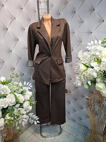 bench duks: Damski komplet – elegantno odelo sa sako‑gornjim delom i pantalonama — 3