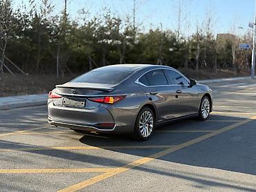 Lexus: Lexus ES: 2019 г., Бензин — 3