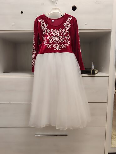 Платья: Детское платье, цвет - Белый, Б/у — 5