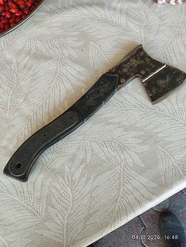 Balta və nacaqlar: Sovet dövrünün baltaları,sapi göy olani 200,,qara sapıisi ov üçün — 2