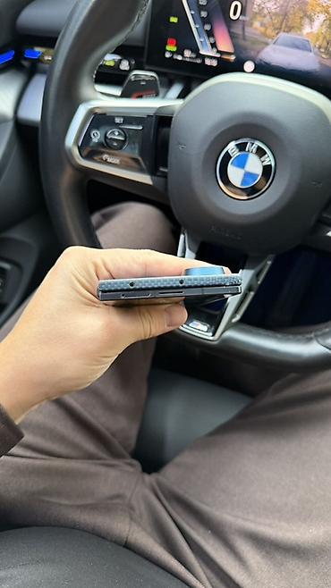 honor rt: Продаю Samsung Z Fold 7, в комплекте коробка. На экранах нет царапин — 4