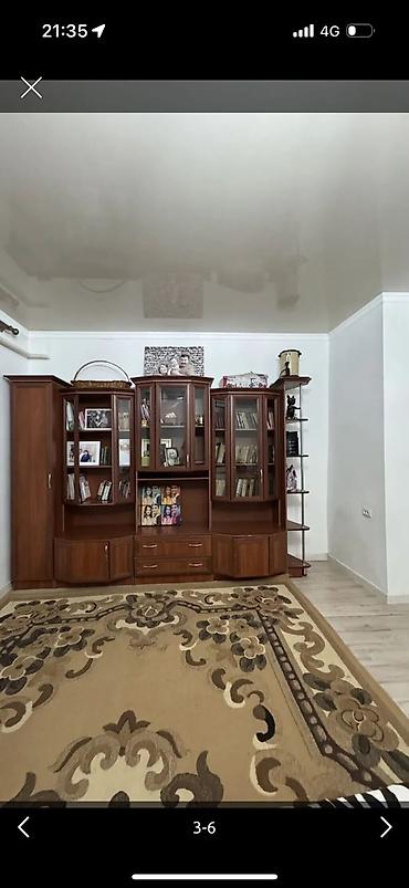 подселение 5000: Сдается комната большая с одного человека 10000 сом,коммунальные — 4