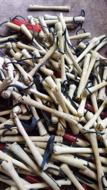 авто разбор нисан: Коклюшки для хим. завивки 130шт. 500сом. привезу в город