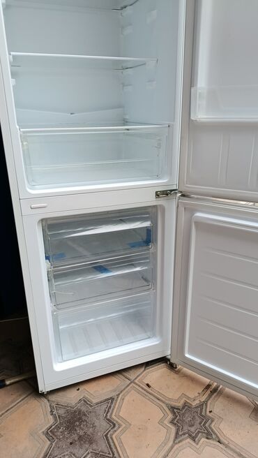 Холодильники: Холодильник Двухкамерный — 9