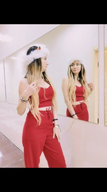 Satış məsləhətçiləri: Madel İş axtariram Mağazada paltar reklami ederem canlı acib Boy 168 — 29