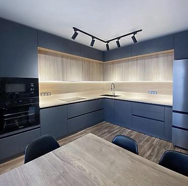 silver kitchen: Кухонный гарнитур, Новый, цвет - Серый, МДФ — 1