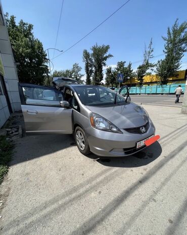 Honda: Honda Fit: 2009 г., 1.5 л, Автомат, Бензин, Хэтчбэк