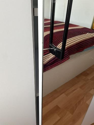 Dolablar: Ağ rəngdə 3 qapılı geyim şkafı - Material: laminat/MDFlam, ağ rəng - — 3