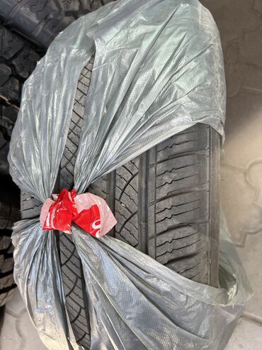 Шины: Шины 235 / 60 / R 18, Лето, Б/у, Комплект, Легковые, Maxtrek