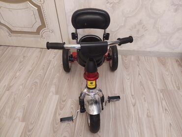 Nənnilər: İşlənmiş Üç təkərli Uşaq velosipedi 12", sürətlərin sayı: 1, Ünvandan götürmə